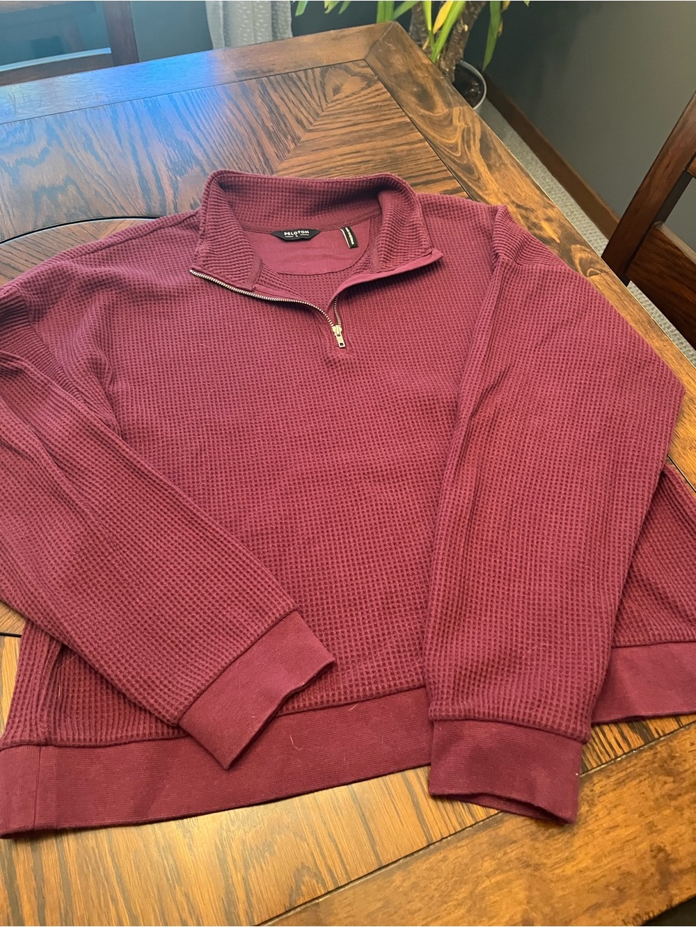 Peloton Men's Burgundy 1/4 Zip Mock Neck Waffle Knit Sweatshirt L Logo # 721